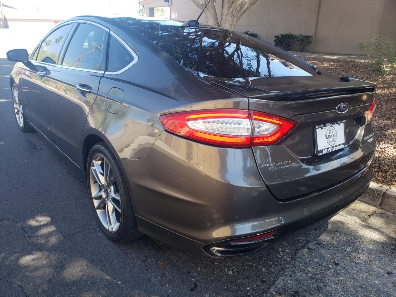 2016 /gray and black Ford Fusion titanium (3FA6P0K99GR) with an 2.0L L4 DOHC 16V engine, 4-Speed Automatic transmission, located at 323 E Dunlap Ave., Phoenix, AZ, 85020, (602) 331-9000, 33.567677, -112.069000 - Photo #5